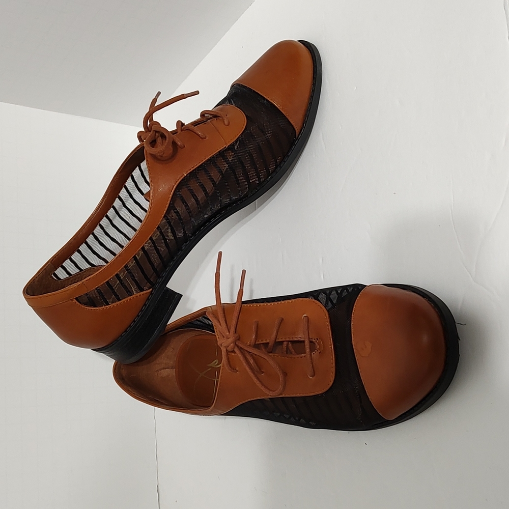 Cognac Leather & Black Mesh Jessica Simpson Lace Up Shoes sz 8